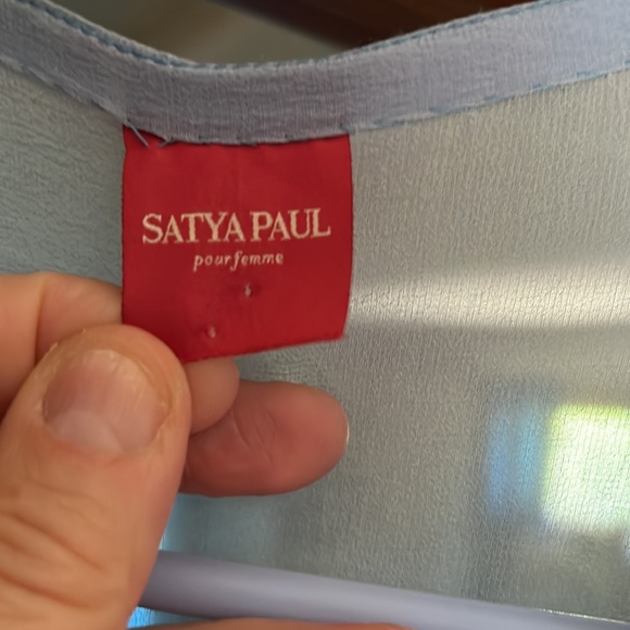 Luxury designer unique print Silk chiffon saree with beading and sequin yoke - Picture 4 of 4